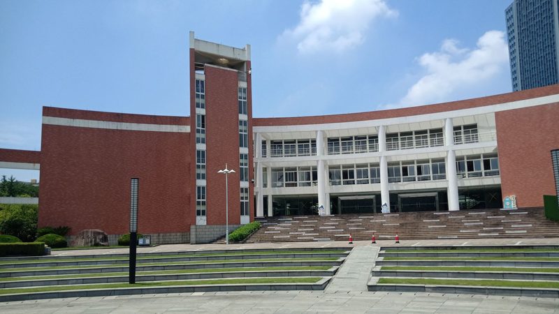 揭秘贴片电阻电容：规格参数背后的奥秘